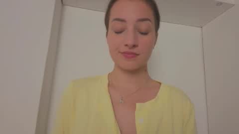 _annieone stream preview