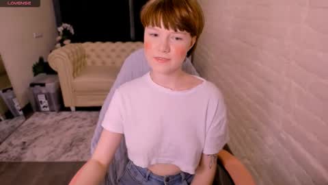 _dreamluna_ stream preview