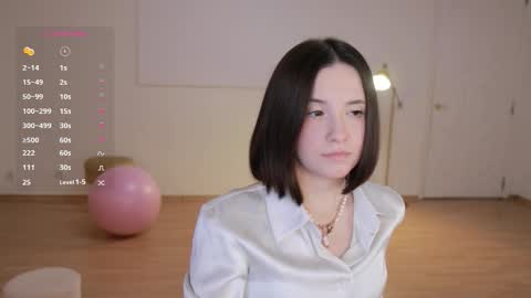 _female_essence_ stream preview