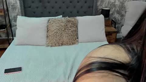 _nana_white stream preview