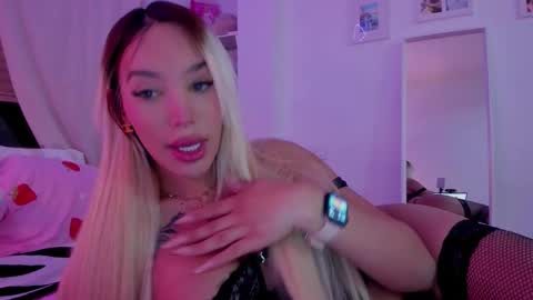 _viioletweekend_ stream preview