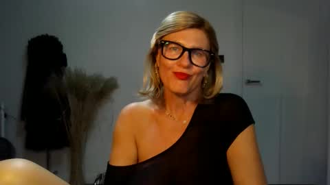 adelemilf40 live stream