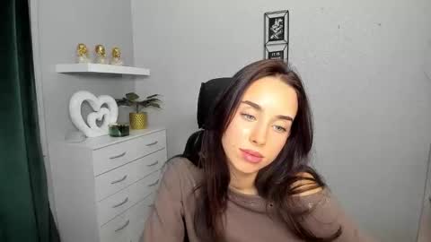 adelesolo stream preview