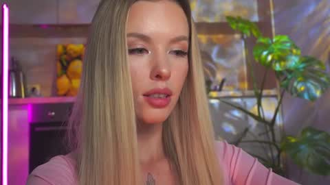 agent_blonde stream preview