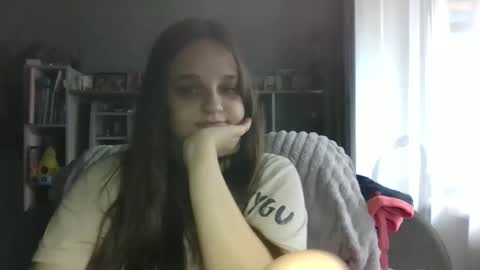 alice_shy14 stream preview