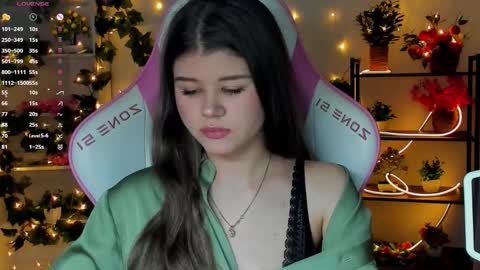 alice_tails stream preview