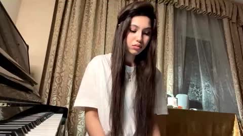 alicebaldock stream preview