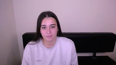 alinaasti_ stream preview