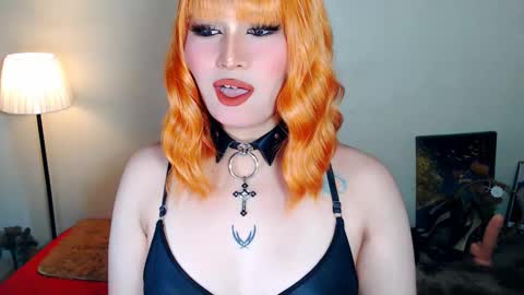 amara_perry30 stream preview