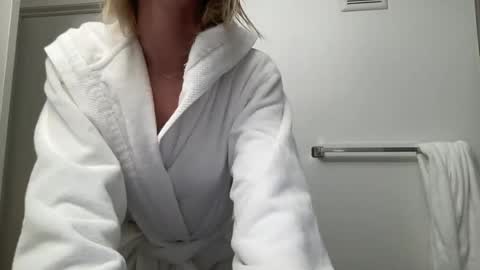 amberonyx live stream