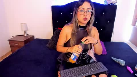 ana_messy_ stream preview