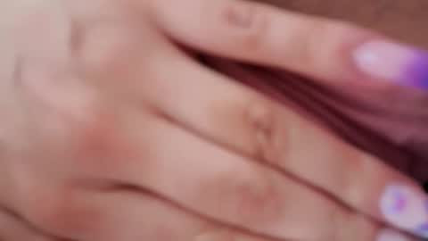 analuciaa_ stream preview