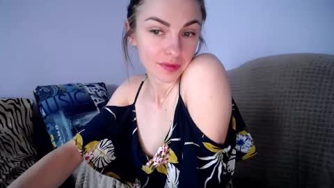 angel_zoe77 stream preview