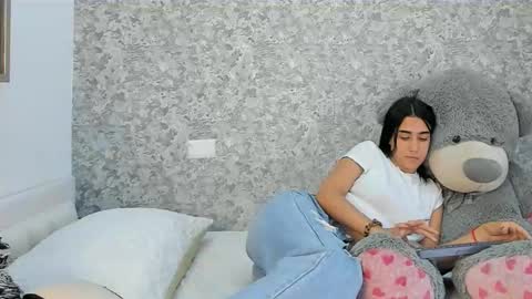 anika_h stream preview