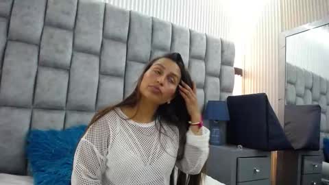 anita_pink25 stream preview