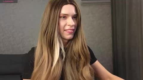 anna_inheart stream preview