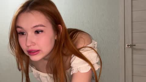 anne_blossomm stream preview