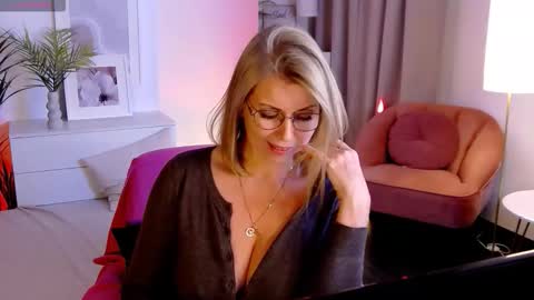 annielight live stream