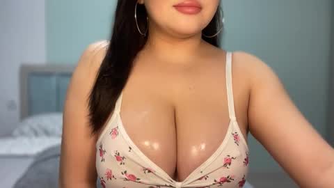 anora_sunny stream preview