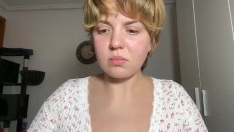 ari_crystal stream preview