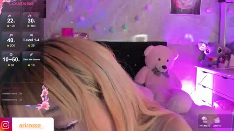 ariana_rosse__ live stream