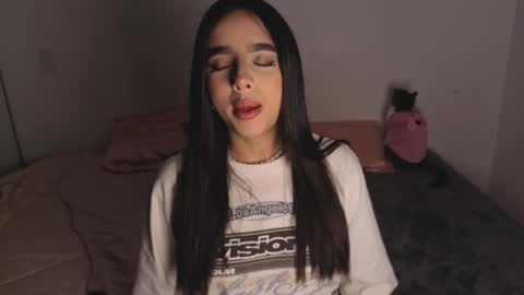 ariandbela__ stream preview
