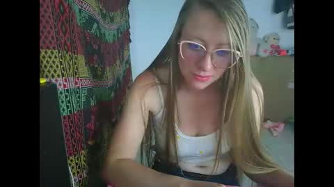 arianna_blonde1 stream preview