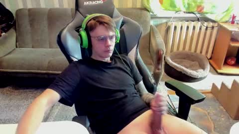 aron_neall stream preview