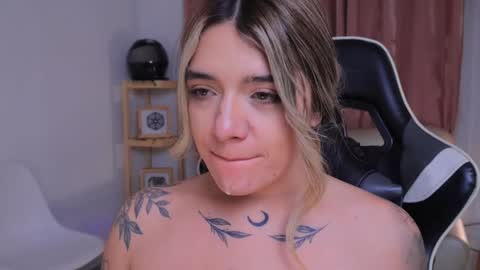 ashleyvalirya live stream