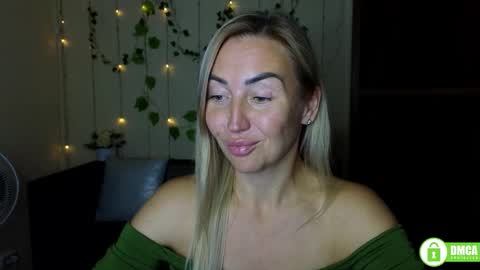 ay_kiss_jully stream preview
