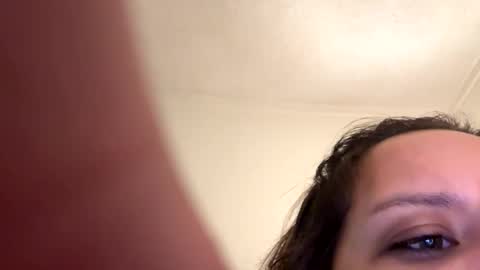 ayailaalovee live stream