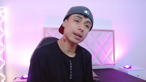 aziel_tay stream preview