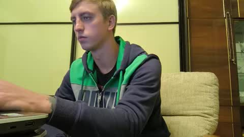 behindclosedeyes live stream