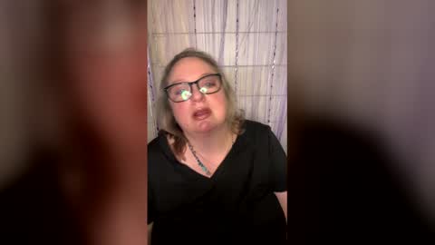 bella724067 stream preview