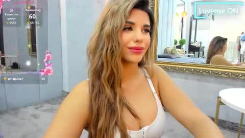 bella_posh stream preview