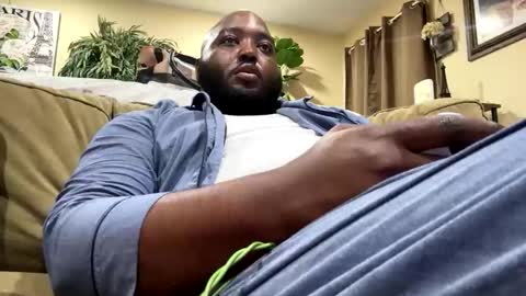 bitchesandhoes live stream