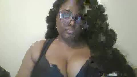 blackqueennie stream preview