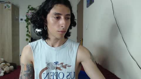 boy_fox_guys stream preview