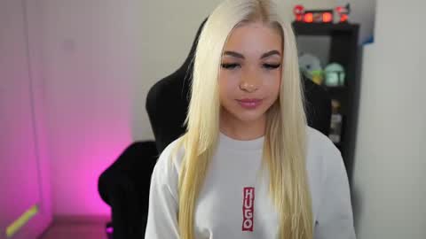 caramell_angel stream preview