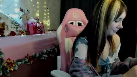 carolline_dark stream preview