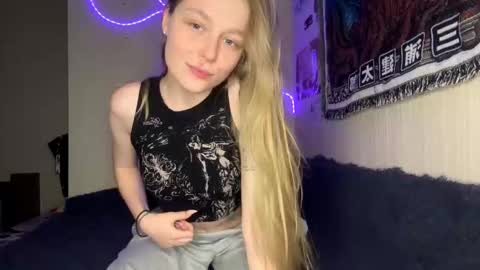 cassandramur stream preview