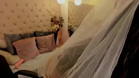 catalina_croft stream preview
