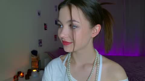 charming_bliss stream preview