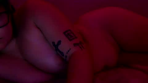 chloette_pink stream preview