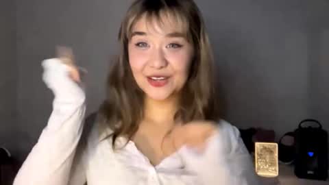 clary_cloud live stream