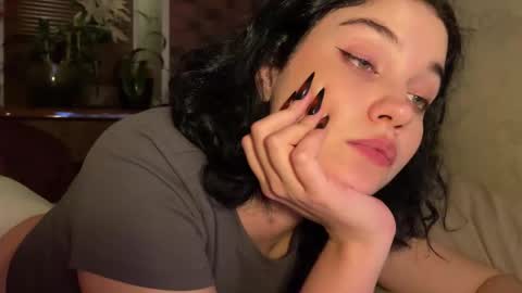 curly_mary stream preview