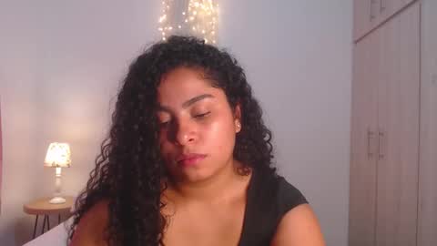 curly_sophia stream preview