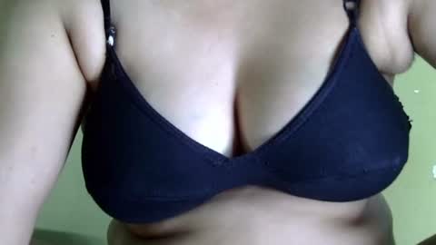 cute_diyu stream preview