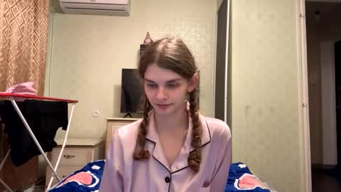 cute_kitte live stream
