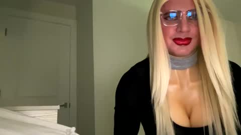 danicdgirl stream preview